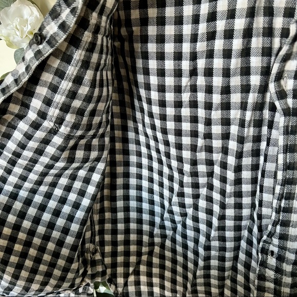 💚 Levi’s Checkered Flannel - Picture 6 of 8